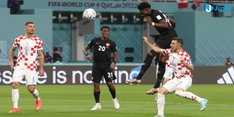 Alphonso Davies ghi bàn trong trận Croatia vs Canada